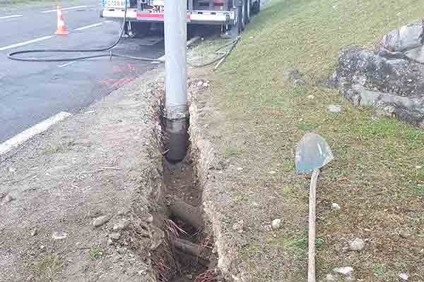 AIX TP - Photo de chantier en Savoie - Camion excavateur