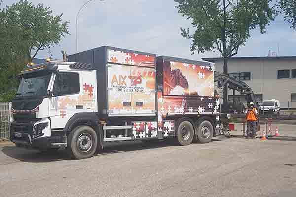 AIX TP - Photo de chantier en Savoie - Camion excavateur