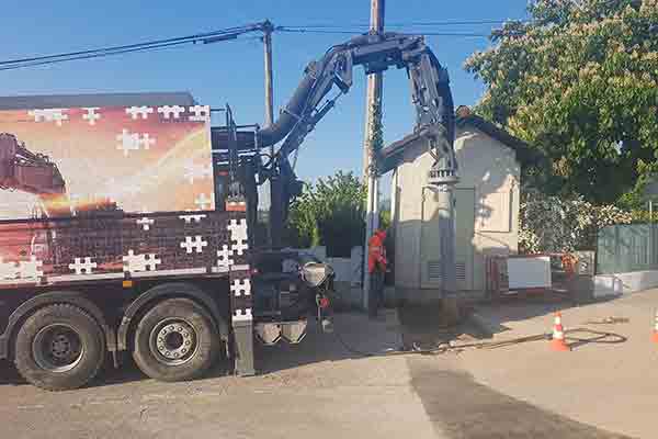 AIX TP - Photo de chantier en Savoie - Camion excavateur